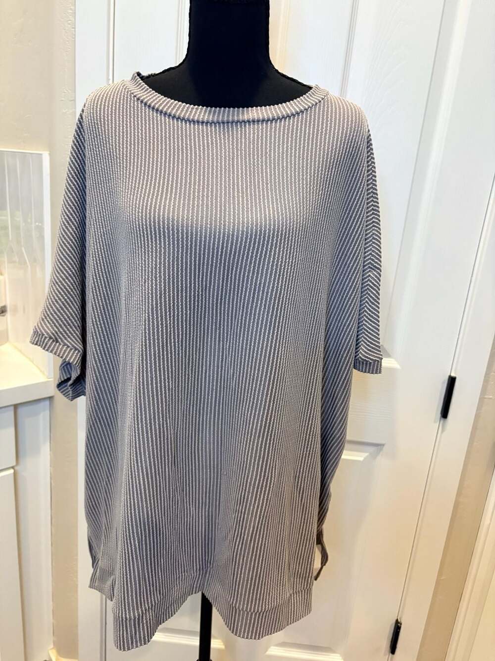 Tankaneo Raised Rib Bat Sleeve Top Size 3XL Grey (134)